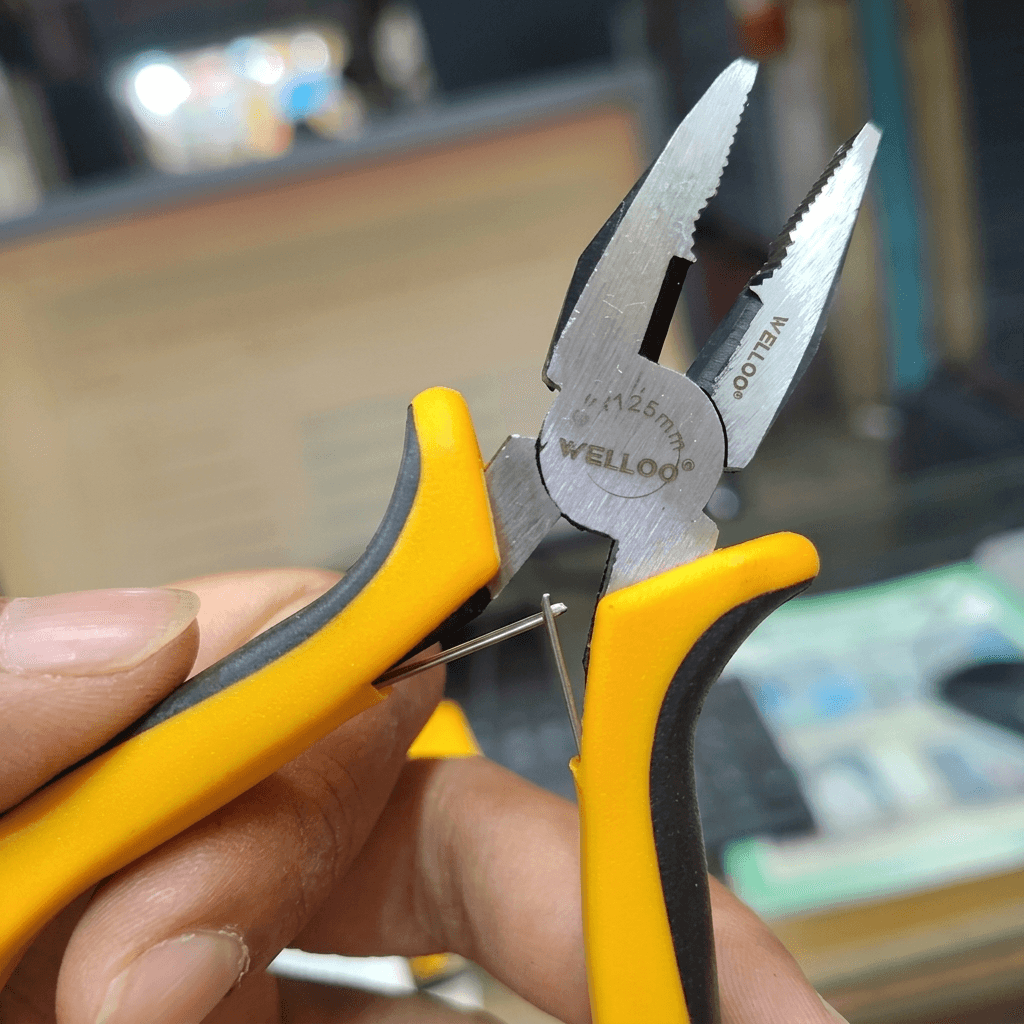 Welloo Mini Nose Pliers  115mm, MCP08503