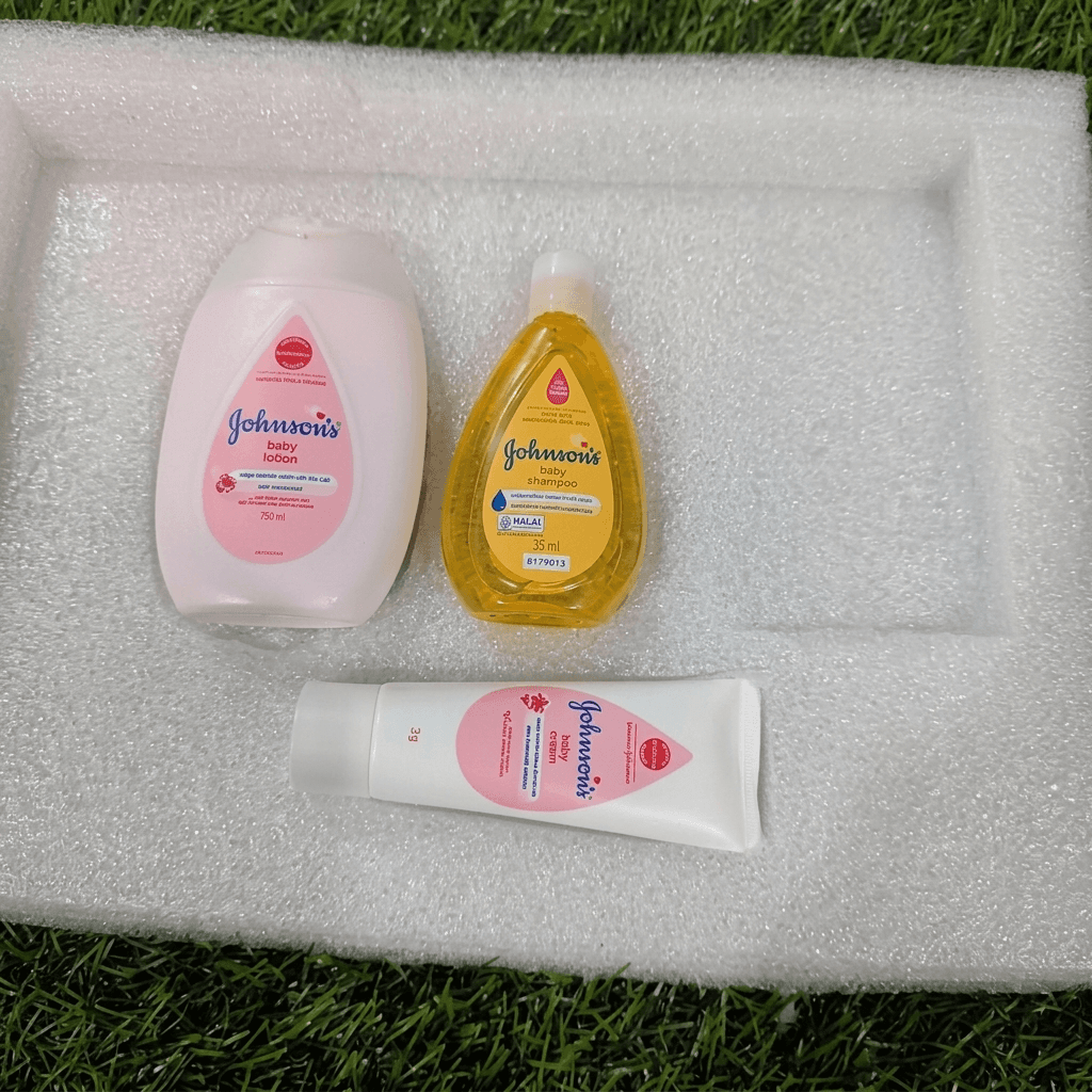 Johnson's Baby Care Collection Gift Set (cream, oil, shampoo, lotion)