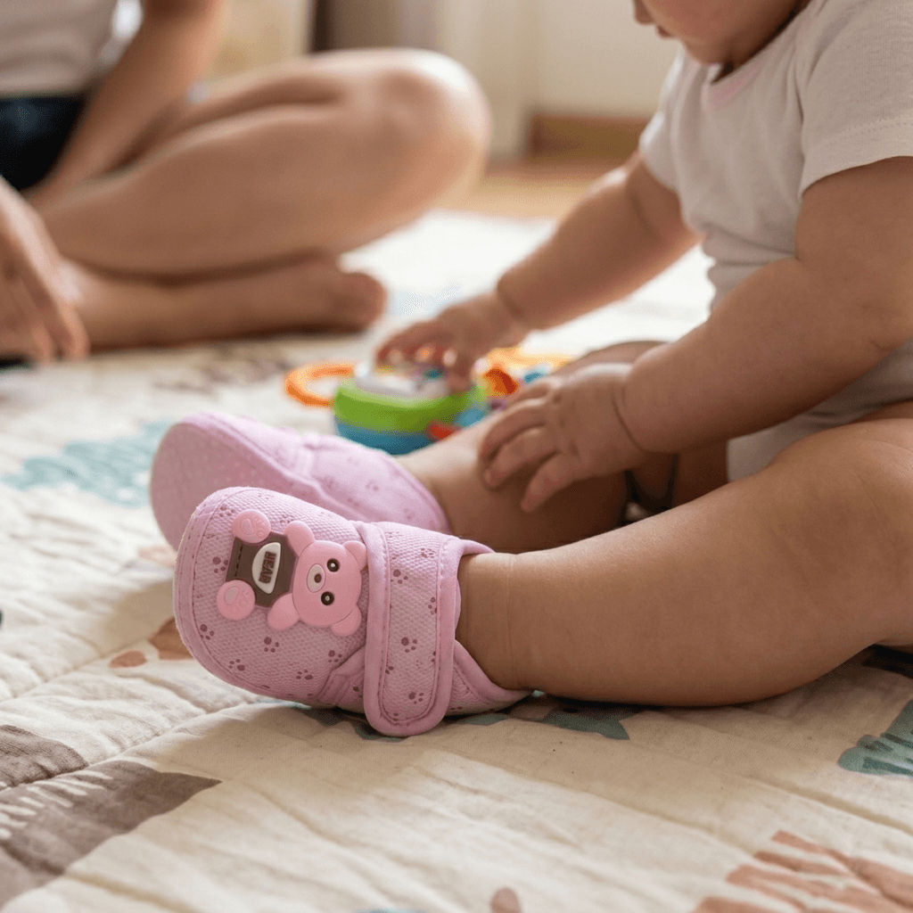 Baby Soft Sole Shoes (pink, bear design, size 13)